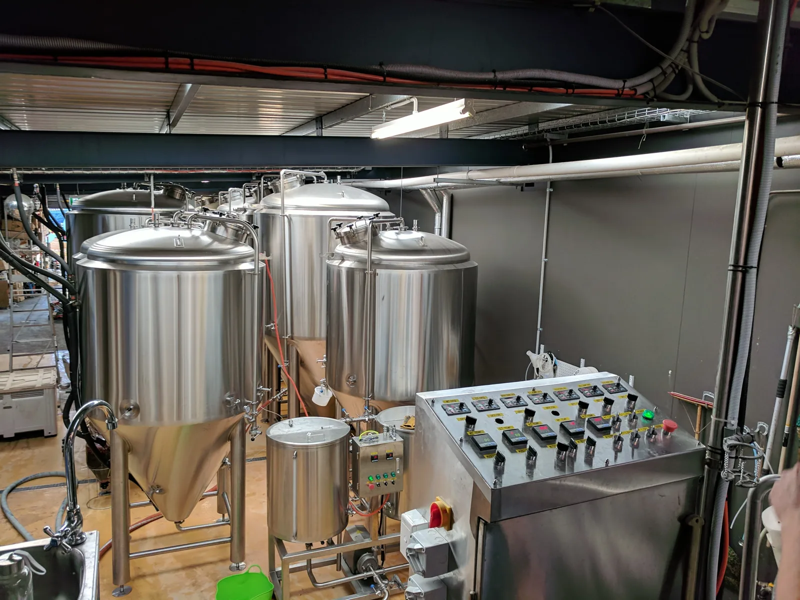 /story-images/wayward-brewery-09-c078aeaa.webp